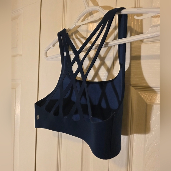 Lululemon Bring the Energy BraNight Diver Size B/C - Picture 8 of 9